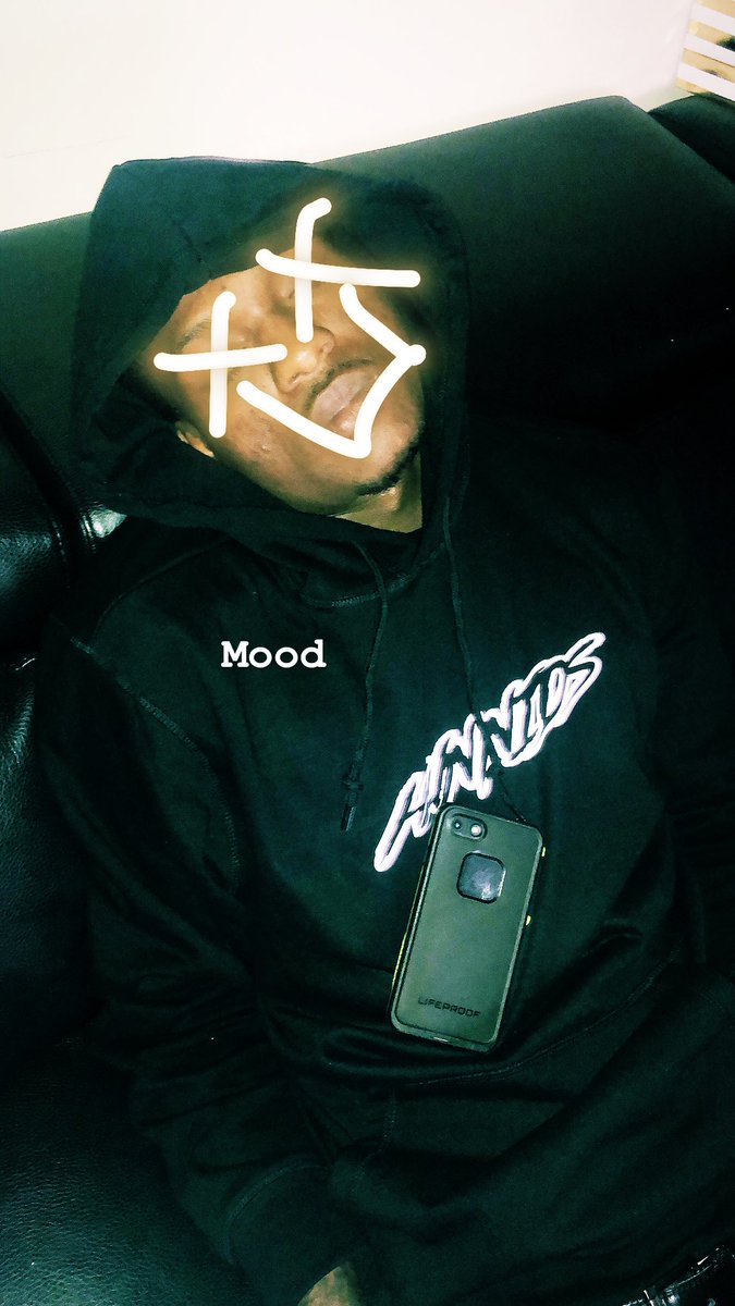 AyoRobHundreds's tweet photo. Currently ... https://t.co/LpJffeSf5H