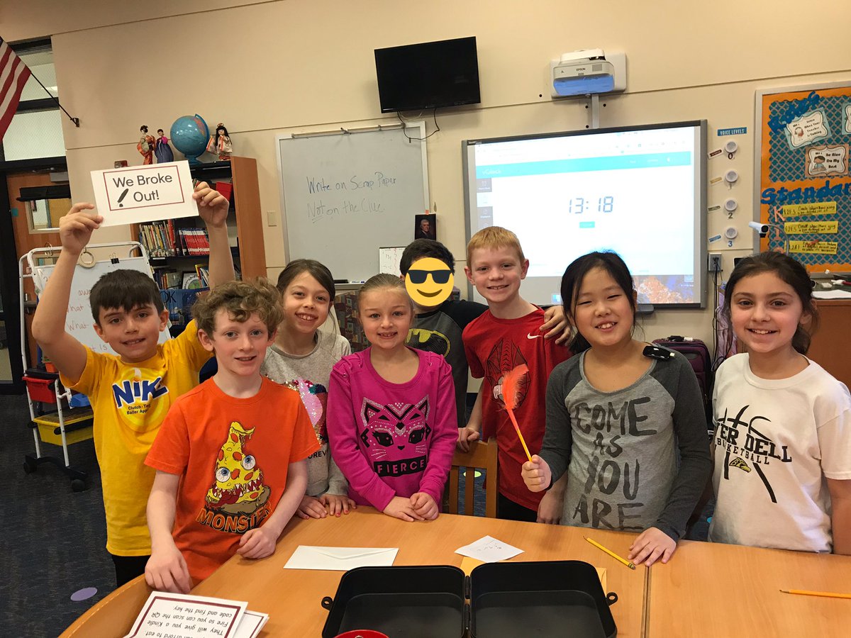 MsMoransClass3's tweet photo. They broke out! #3MorTweets #breakoutedu @LMCRoosevelt https://t.co/CAPZbZDyW2
