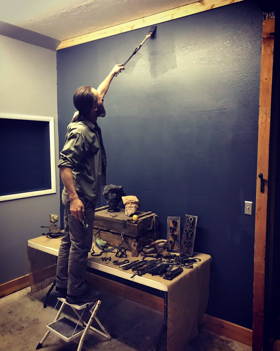 joshuameyerart's tweet photo. See... I told you that I was a Painter and a Blacksmith! When you canโt reach just grab the brush with your tongs and paint away!
.
#painterblacksmith #tongs #blacksmith #painter #longarms #newgallery #newshop #newforge #joshuameyerart https://t.co/sizeqf839E