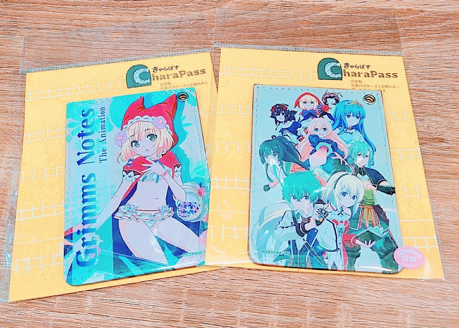 Graffart Cafe Twitter પર グリムノーツ The Animation より キャラパスのご紹介です 赤ずきんとキー ビジュアルの2種をご用意しております 中にicカードを入れて持ち歩けますので 通勤通学のお供にぴったりですね Graffartcafe グラフアートカフェ Graffart Cafe Twitter પર グリムノーツ The Animation より キャラパスのご紹介です 赤ずきんとキー ビジュアルの2種をご用意しております 中にicカードを入れて持ち歩けますので 通勤通学のお供にぴったりですね Graffartcafe グラフアートカフェ
