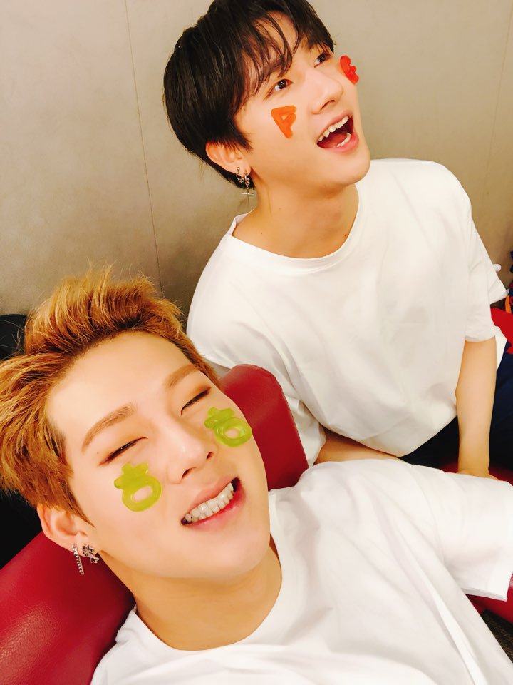6. They& #39;re even close enough to be weird together   #jookyun   #hyukbin