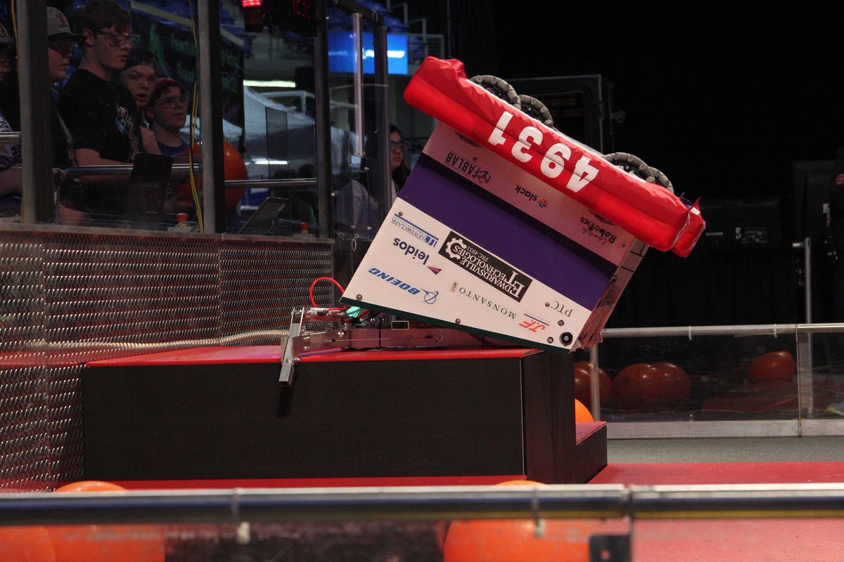 FRC4931's tweet photo. A late night addition to the #flippersclub. We’re currently ranked first (!!!) and have flipped 6 times today. Nice job to everyone competing at @STLFIRSTROBOTI1 !
@FIRSTweets @FRCTeams https://t.co/nX06FuYIWE