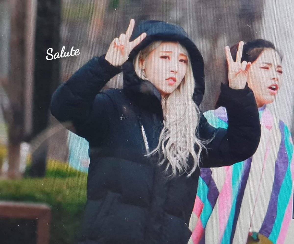 SalutePhoto's tweet photo. 190316 음악중심 미니팬미팅 프리뷰
#마마무 #문별 #솔라 #휘인 #음악중심 #고고베베 https://t.co/02noNFvZnU