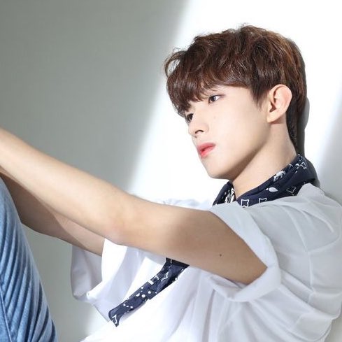 vlogseokminx's tweet photo. rt ตามทักครับ เมธปวิณทร์ เมจซอกมิน คือไอ้เมธคนนี้นน่ะว่างมากแบบม๊ากมาก เลยอยากจะมาสาน3000 กับเพื่อนๆ บอทเซบ และบอทอื่นทุกๆคนเลย รีเถอะครับ แล้วเรามาคุยกัน จะพยายาม��ามทักทุกคน ด้วยเกียรติของไอ้เมธเลย ถ้าดองอนุญาตให้ด่าบอทโจชัวชื่อฮง https://t.co/BNeEGppF0y