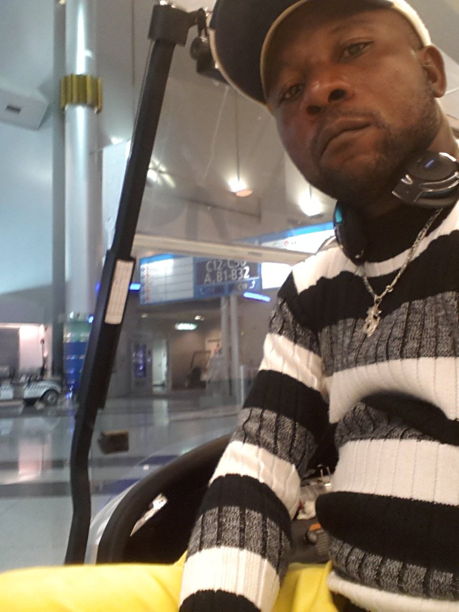 jonh_mh's tweet photo. Bonjour mes amis https://t.co/Q2WxMMrTBp