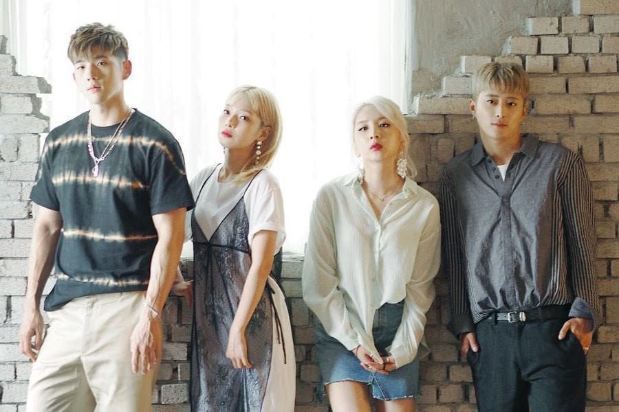 coloritz_'s tweet image. Por si no sabían, KARD hace comeback este 27 de marzo con su sencillo "Bomb Bomb" 💣, por favor, ¡Denles amor, traten de ver el video y votar por ellos y ellas! porque luego de ocho meses se vienen con todo ♡
#KARD #KARDISCOMING #Bomb_bomb #KardComeback @KARD_Official