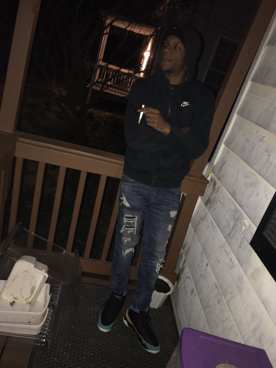 BiggCwop's tweet photo. I could never be like these other dudes ๐๐ค #LLMYPOPS๐๐๐พ#LLDONDON๐๐๐พ #LLPACO๐๐๐พ #LLMOOCHIE๐๐๐พ #LLGUWOP๐๐๐พ #ODG4L #MOBB #G4G4L #RBC4L https://t.co/y1PHw9DLPa