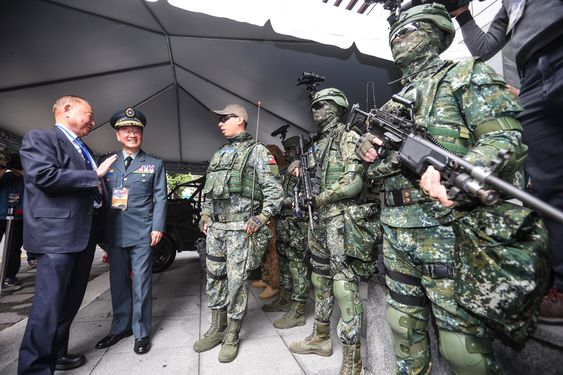 軍常服) (実物)台湾陸軍官品常装冬服一式　帽子、階級章、ベルト(中華民国