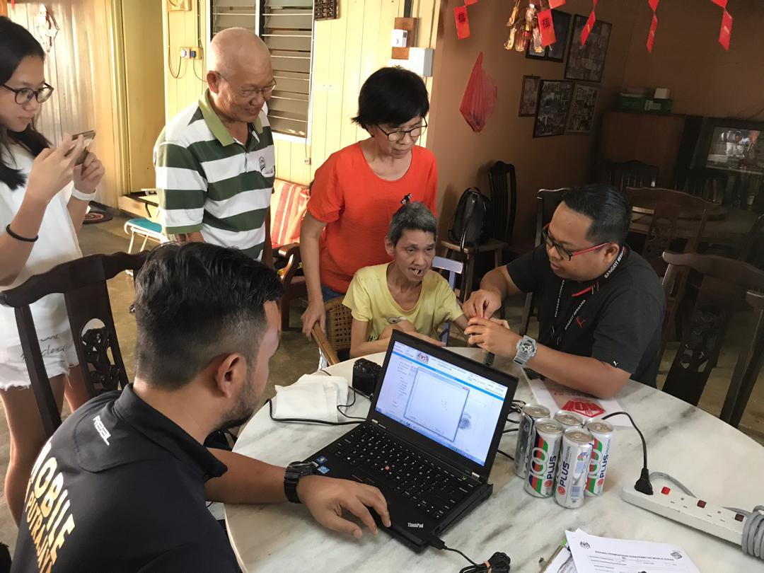 bkpjpnm's tweet photo. Perkhidmatan #MobileEhsan di sekitar Lembah Klang di Hospital Kajang dan Semenyih.

Sebarang pertanyaan lanjut dan temujanji Perkhidmatan Mobile Ehsan boleh menghubungi 03-8880 8014.
#BhgICJPN #BKPDiHatiKu https://t.co/x0Qt0BBhpS