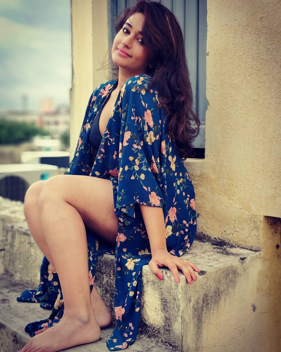 UnivQueenpoonam's tweet photo. #greatweekend @bajwa_poonam loveuuulottt😍😋😋😋😋😘😘😘 https://t.co/2MRjshRrie
