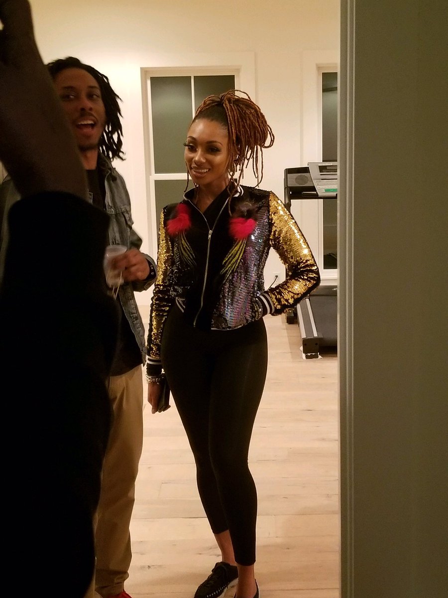 xWork1021's tweet photo. My guy @SpratFool gave the mansion a tester tonight for tomorrow. https://t.co/UKOG6QFkXt