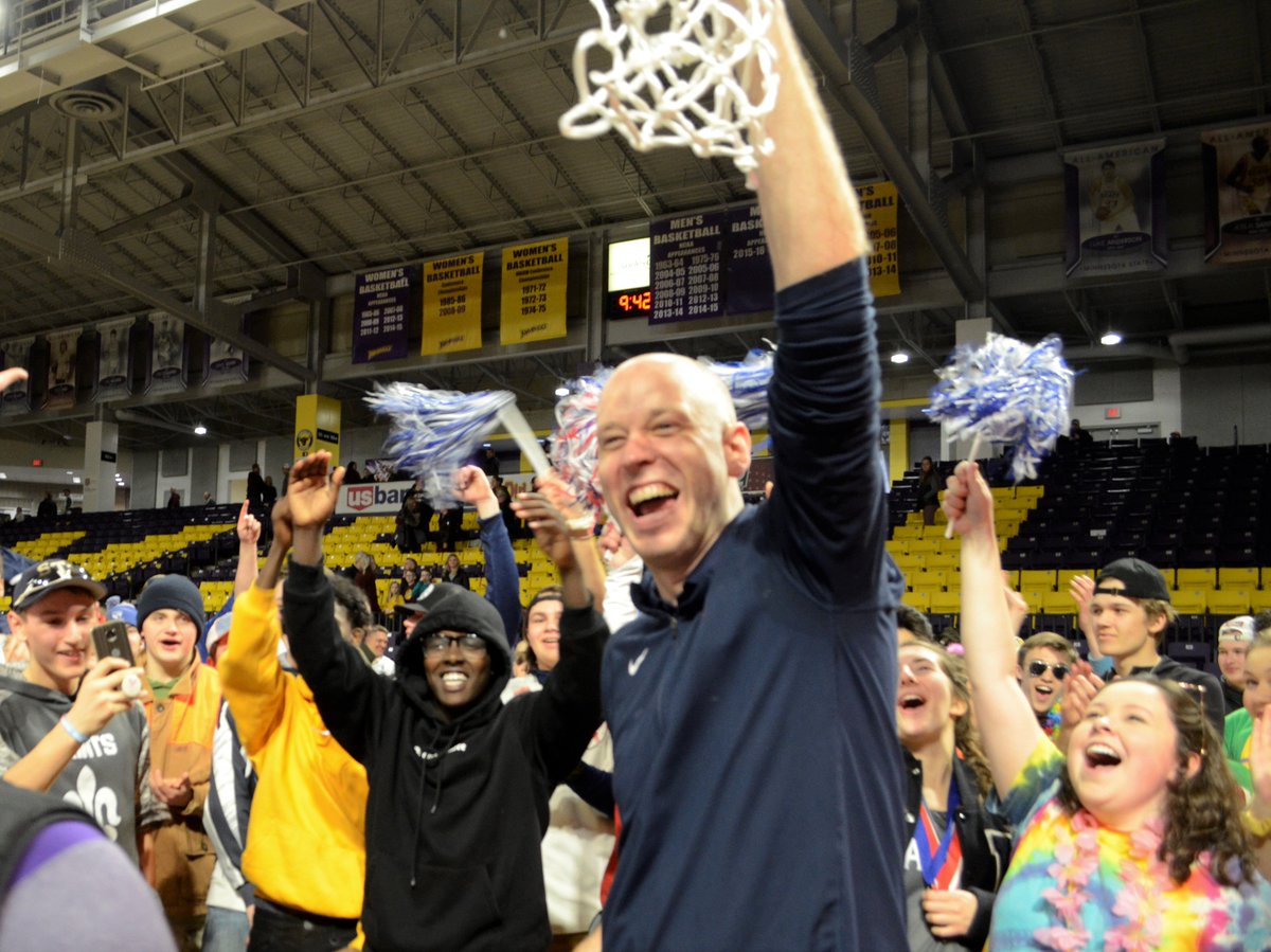 St. Peter boys basketball pulls out 71-68 win in the end over Jordan to make state. Seth Lokensgard nails winning 3-pointer. southernminn.com/st_peter_heral…