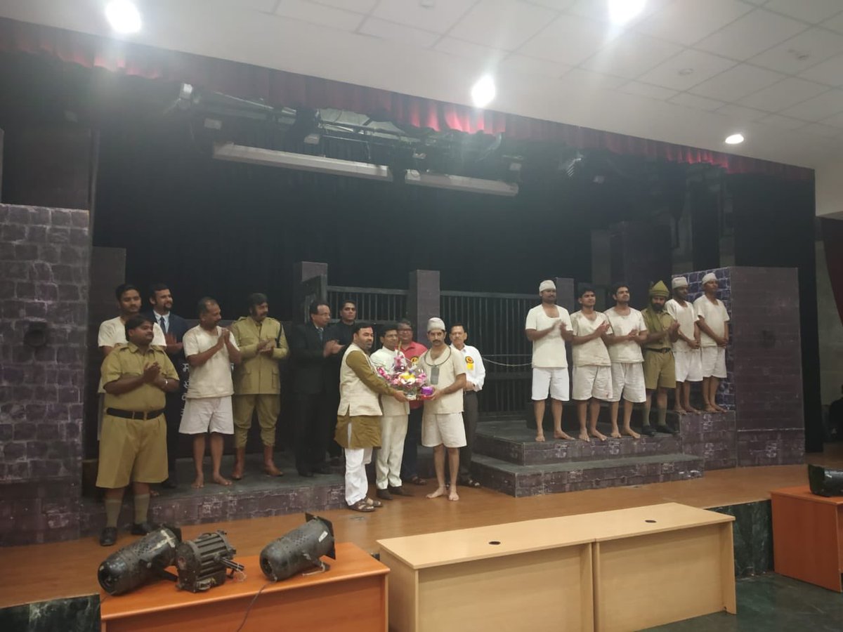 ABVPVoice's tweet photo. In a first, JNU witnessed a play based on Veer Savarkar’s life imprisonment in Andaman! “He Mrityunjay” was successfully organised by @abvpjnu in association with @SavarkarSmarak. 

After the play, Veer Savarkar’s grandson Shri @RanjitSavarkar interacted with the students of JNU. https://t.co/F7qNborW2f