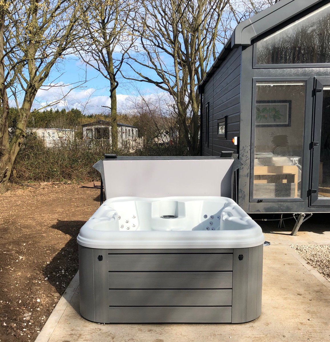 Urbancedar's tweet photo. Urban Cedar Hot Tubs delivery and installation of 3 Sport Square Base hot tubs for Woodthorpe Leisure Park in Lincolnshire - all ready for the decking to complete the luxury accommodation #urbancedar #hottubs #holidaysinlincs #visitlincolnshire #lincolnshire #golfandhottub https://t.co/imy9A9ibIS