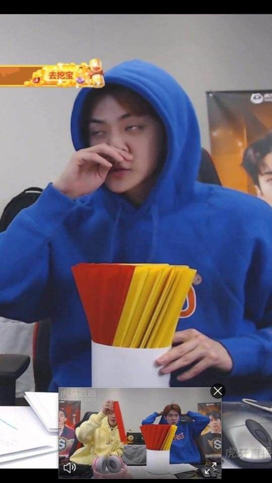 NelamN29's tweet photo. Njrr nih ingus keluar mulu(:
#TwitterBestFandom #TeamEXO #SoompiAwards @weareoneEXO https://t.co/CbFlGXZvRn