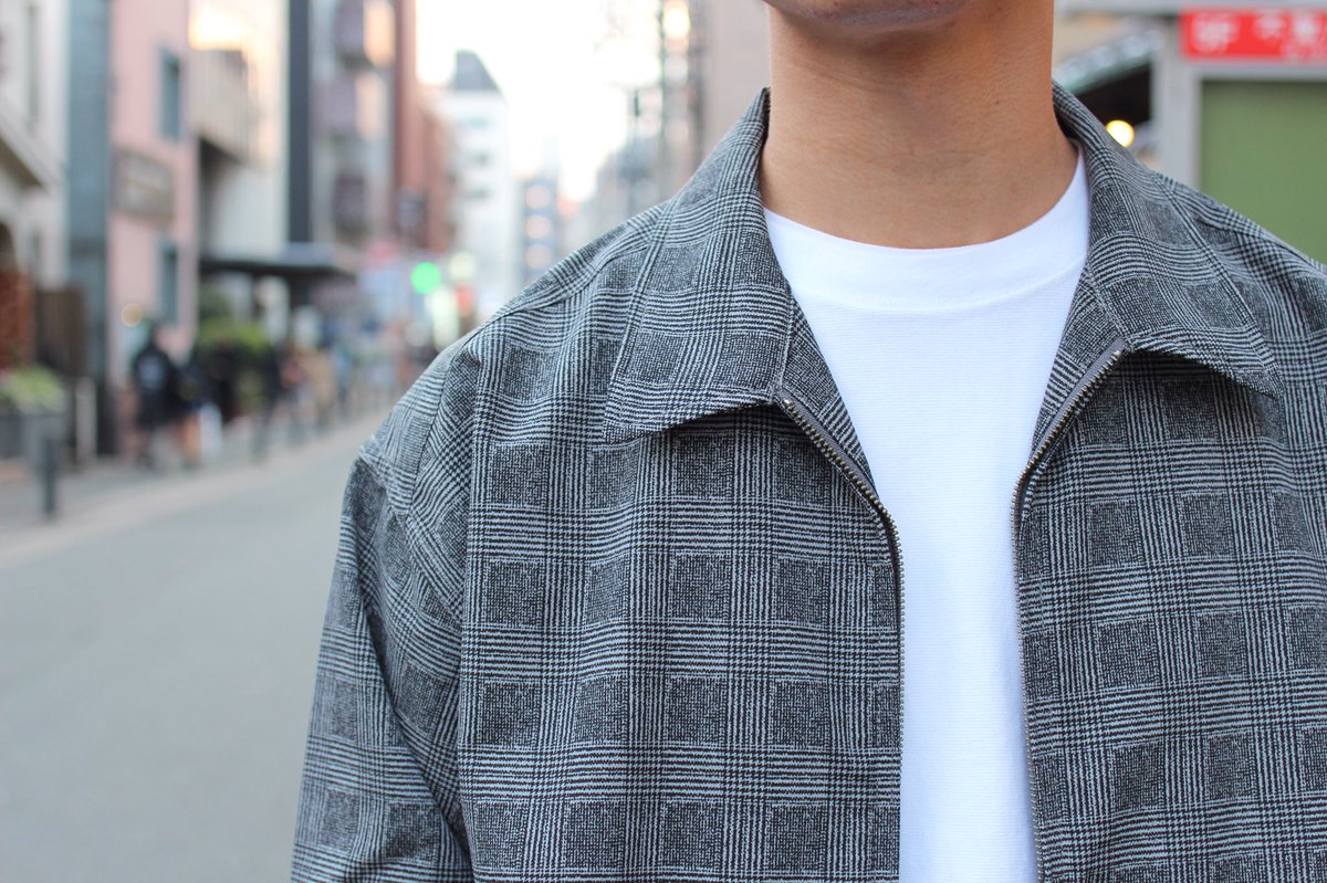 nanamicaFUKUOKA's tweet photo. .
.
【 #nanamica 】
.
#ALPHADRY Crew Jacket
.
先程ご紹介した、グレンチェックプリント柄のアルファドラクルージャケット。
.
身幅と腕周りがゆったりしたクラシックなデザインです。
背面のベンチレーションやメッシュ部分で、これからの季節、快適に過ごせる仕様も嬉しいですね。
. ¥29,000+tax https://t.co/FBCcLosiQH