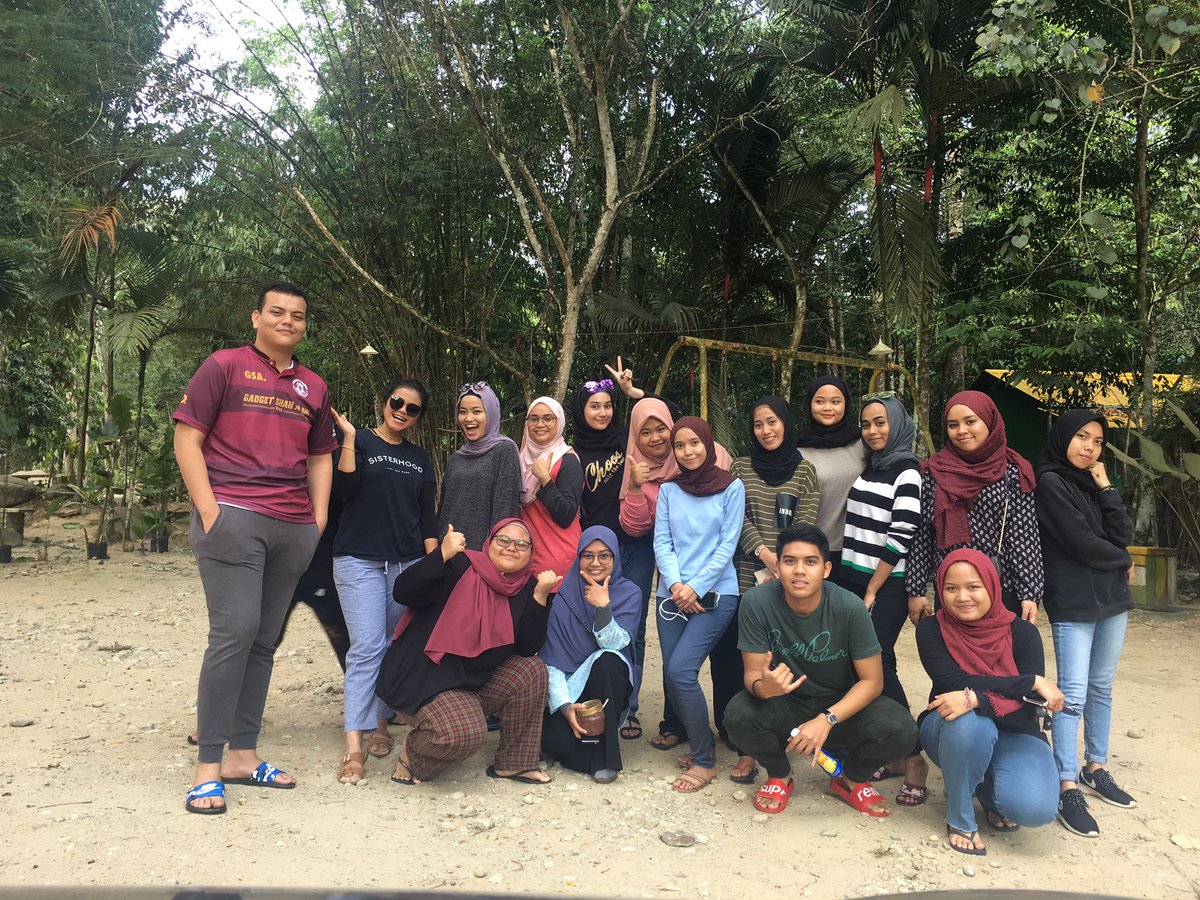 flexr_ev's tweet image. Our team building went well! Moga kami terus utuh kekal cemerlang gemilang terbilang 🧡