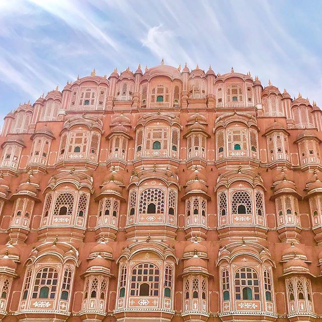 RachelKlein's tweet photo. Hello, Jaipur! 💗 #pinkcity #rajasthan #india #incredibleindia https://t.co/i1G6aRoGpb https://t.co/ycrLOUvrtA