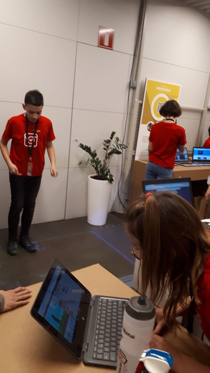 vedrunamanlleu's tweet photo. Ninus #chromecamp2019 #intensament #escolacompetent #escolaoberta #escolapropera #Manlleu #vedrunacatalunya  @AMPAElCarme https://t.co/CmeFJzVKS6