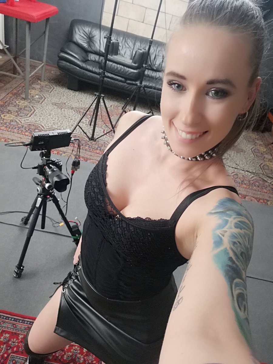 Minnie Manga on Twitter "Meg van mint mindig 😈…