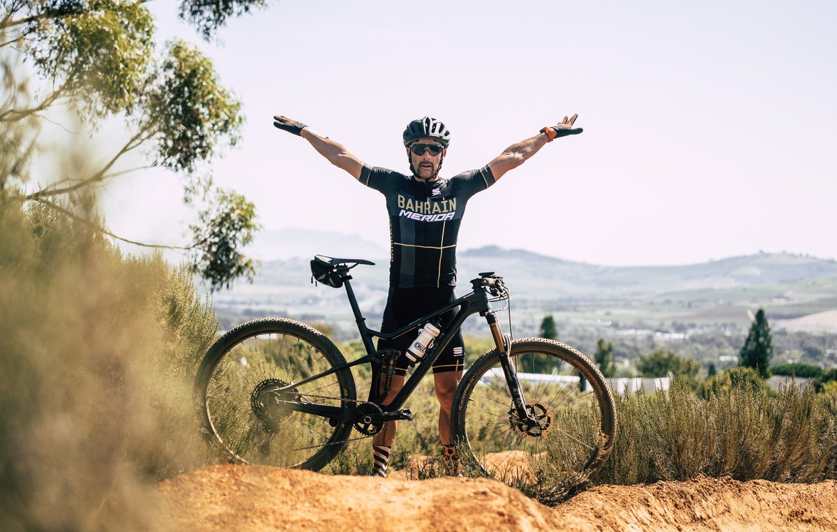 🇨🇭//
Ready for take off ....wings open!
Weapon warm.....
.
🇨🇿//
Listo para despegar ...."alas" abiertas ...armamento caliente !!