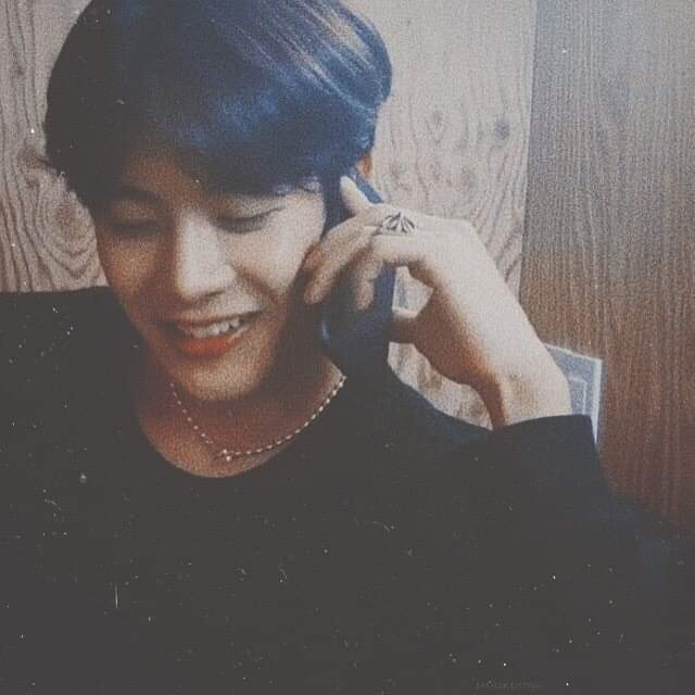 PORNLE3's tweet photo. 귀여워.  ♡😍
#TwitterBestFandom 
#SoompiAwards
#TeamGOT7 https://t.co/JAYLaZGYXb