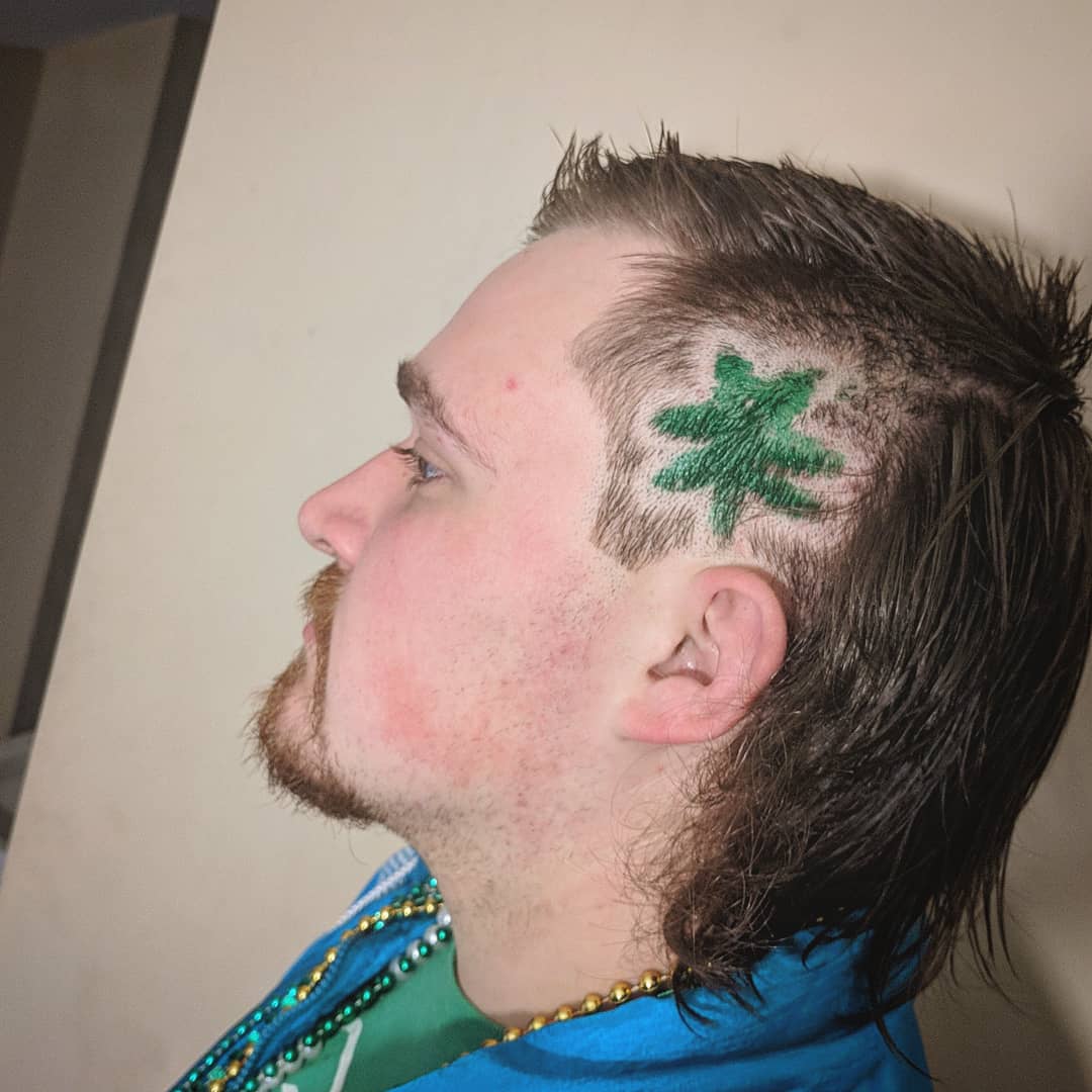 tylenxjames's tweet photo. YKWTFGO!! 🍻🍀 @barstoolsports https://t.co/pXyG95qe6u