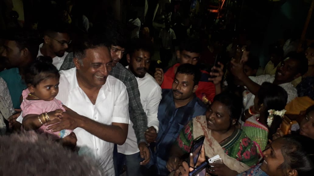 JoinPrakashRaj's tweet photo. We have the power to decide our childrenтАЩs future. LetтАЩs think before we cast our vote. Get connected to our campaign by joining our official WhatsApp group-link below
https://t.co/ori2WM7oP2
#prakashraj #citizensvoice #chaloparliament #thinkmaadivotemaadi #educatedleader https://t.co/QkFmSIV4sL