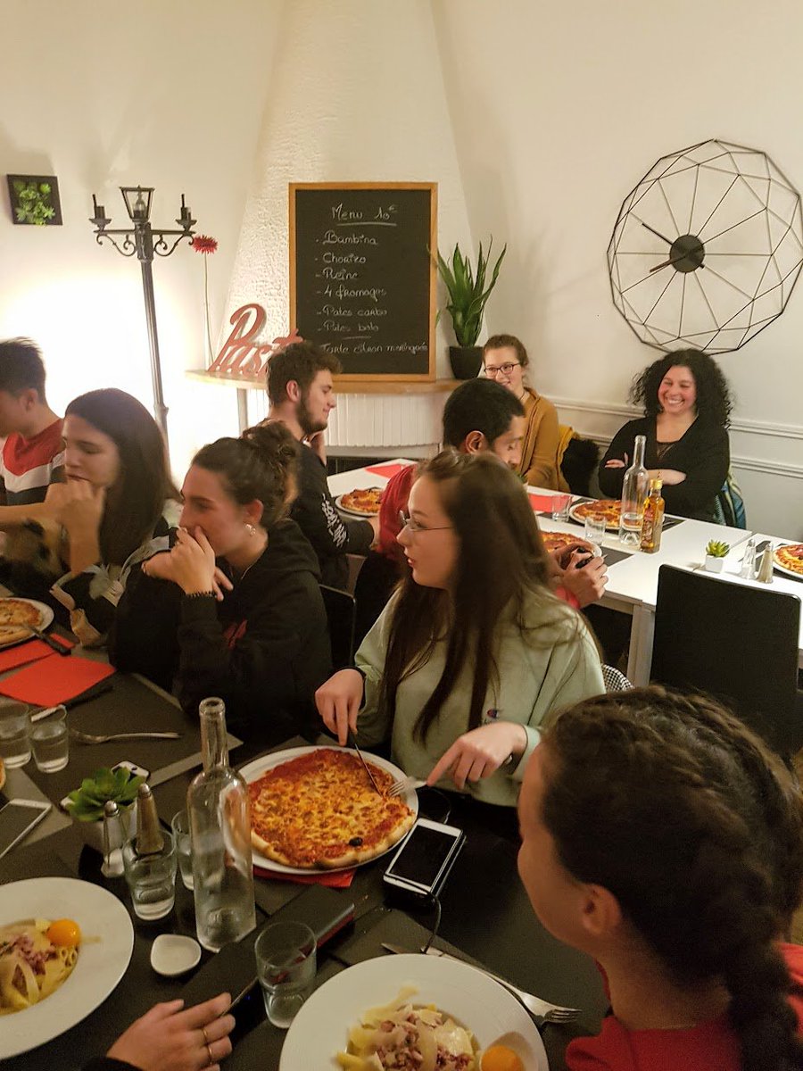 LpoA_Fournier32's tweet photo. #restaurant avant concert, un joli moment de convivialité et de partage avec les élèves de #AP1ère #JusteHumains, du @LpoA_Fournier32 de #Mirande .#Concert magique du @SirbaOctet, voyage au cœur de l’âme #yiddish ! Musiques #klezmer et #tziganes si envoutantes et virevoltantes! https://t.co/mdwUMdoAra