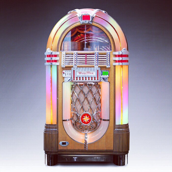 MichaelInfante4's tweet image. onemediaip.com/news/juke-box-…   #nothing really changes but formats. #musicindustry #streaming #spotify #itunes #amazon #streaming #records #JukeBox