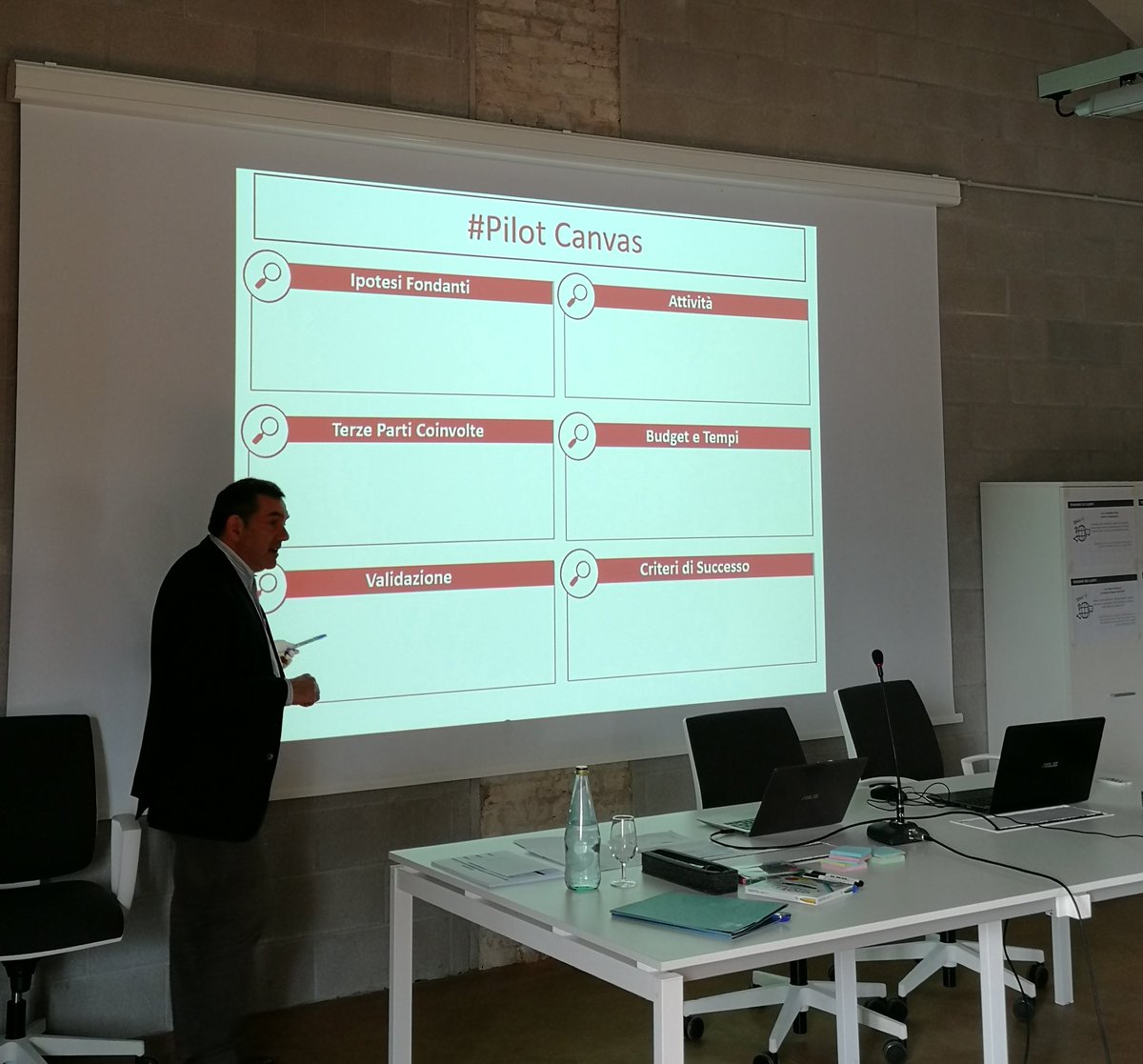 LauraAglio's tweet photo. Ripartiti con energia: lavoreremo sulla value proposition e sul pilot canvas con le imprese di #Venezia e #Rovigo assieme a @Bip_Group @FondCaFoscari @camcomVeRo @PID_CamCom #PID40 #DigitalTransformation #Industry40 #industria40 #impresa40 #canvas #designthinking https://t.co/xSanA4zWXI