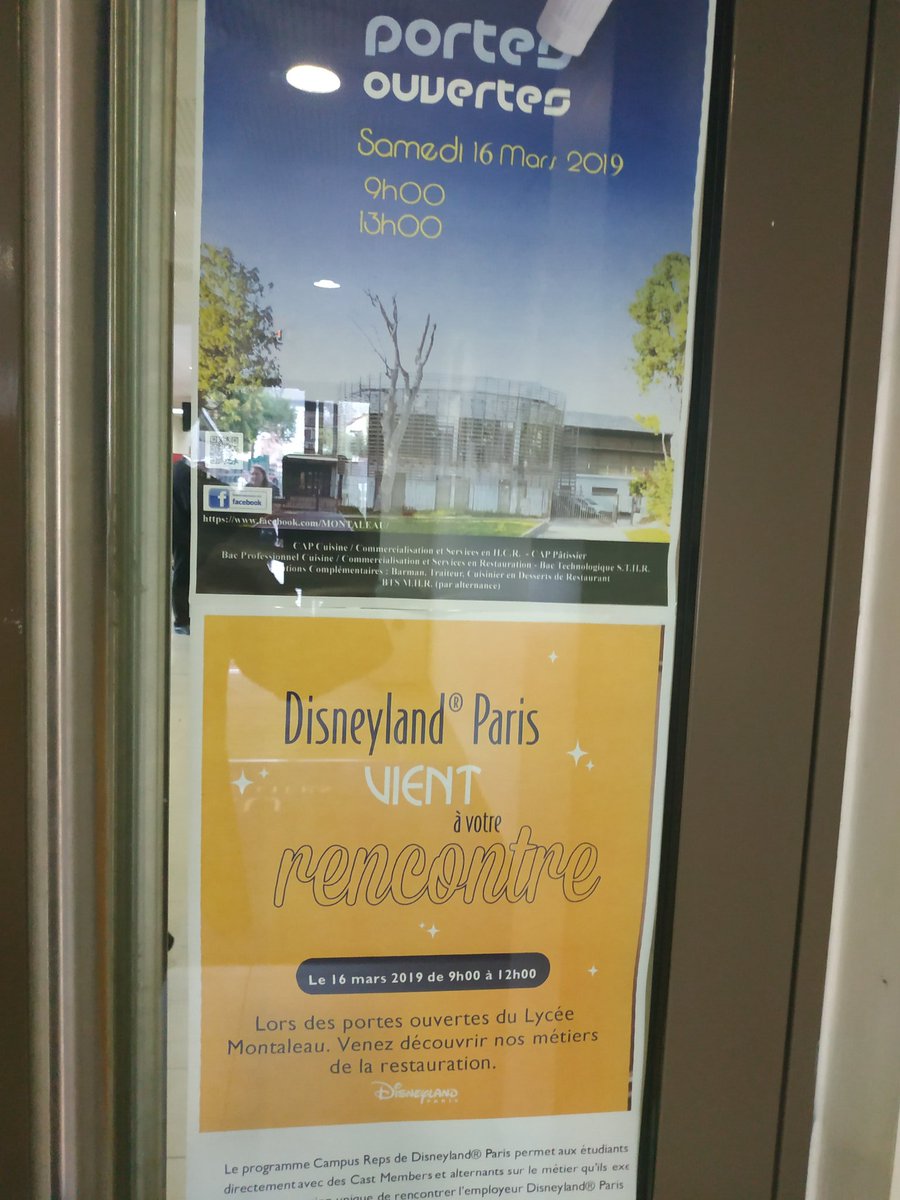 Ezio_Auditore7's tweet photo. Les #DLPCampus restauration au Lycée des Métiers Montaleau de Sucy-en-Brie dans le cadre des portes ouvertes ! 
Rencontres et échanges avec de jeunes étudiants sur les opportunités d'emplois à @DisneylandParis !
@Disney_Emploi avec @LLeBlanc74 https://t.co/4ziGMuXwua