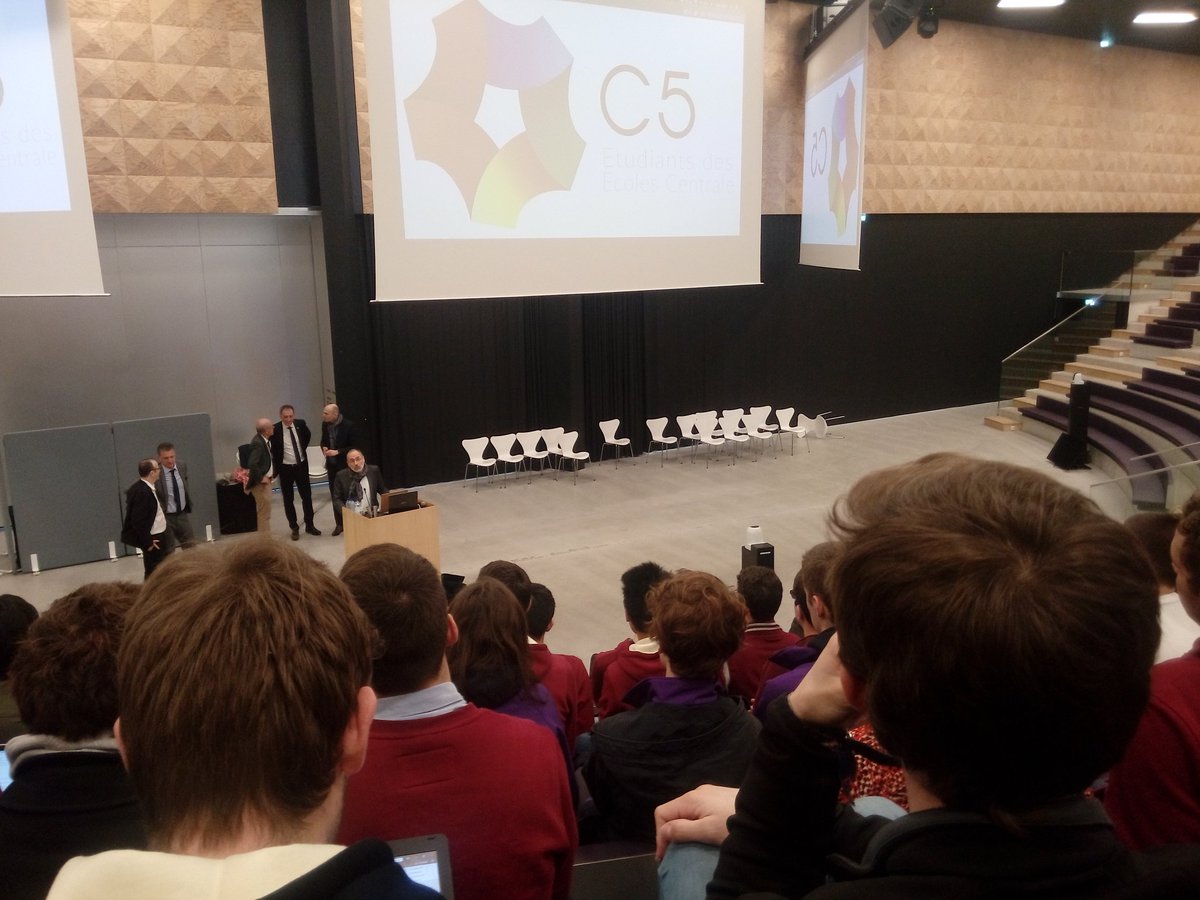 [#congrèsc5] Lancement du congrès C5 et d'un weekend qui s'annonce riche en rencontres et en échanges. Toutes les #EcolesCentrale sont réunies pour discuter de la place de l'associatif dans le cursus centralien ! <a href="/federationC5/">FédérationC5</a>