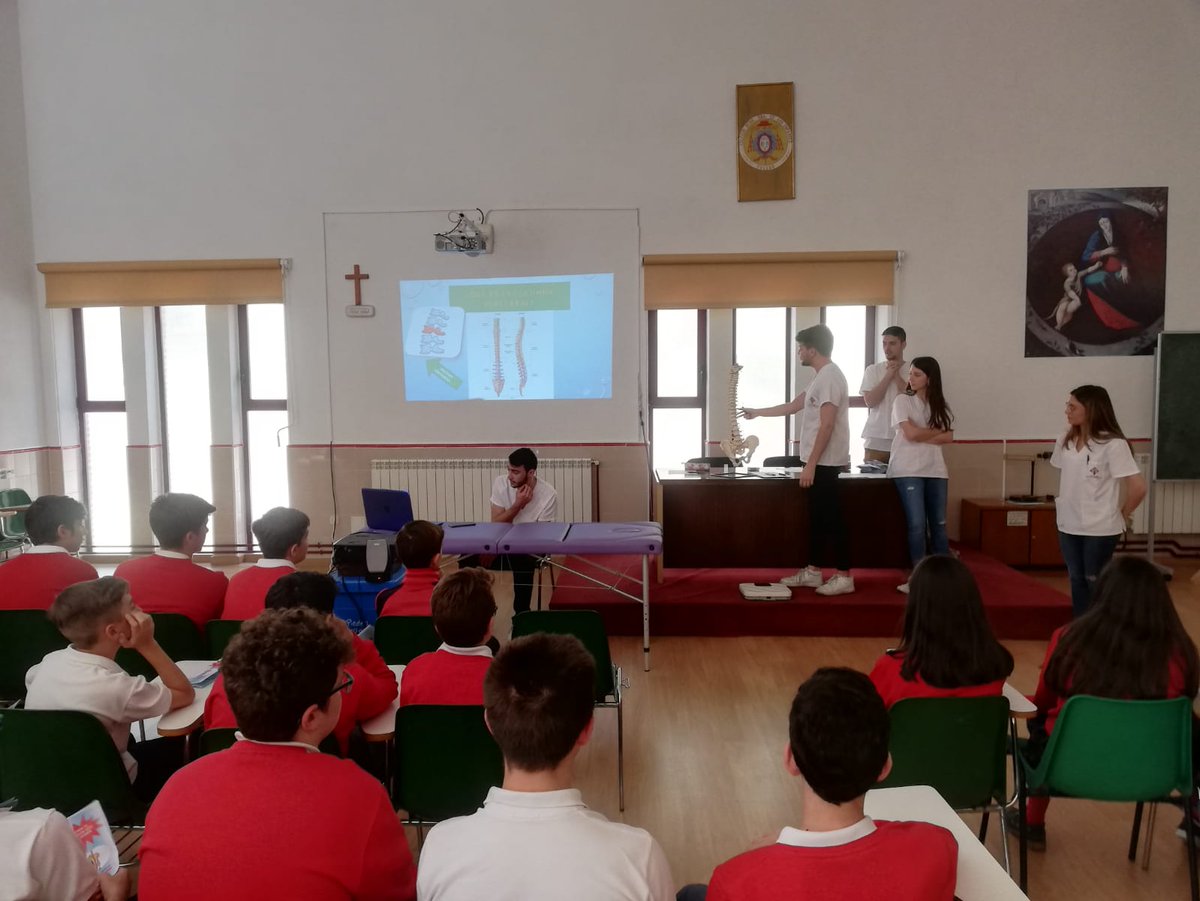infantes_toledo's tweet photo. El pasado martes nuestros alumnos de 2° ESO recibieron un taller de higiene postural a cargo de alumnos de Fisioterapia de la @uclm_es https://t.co/e23KnUrSvg
