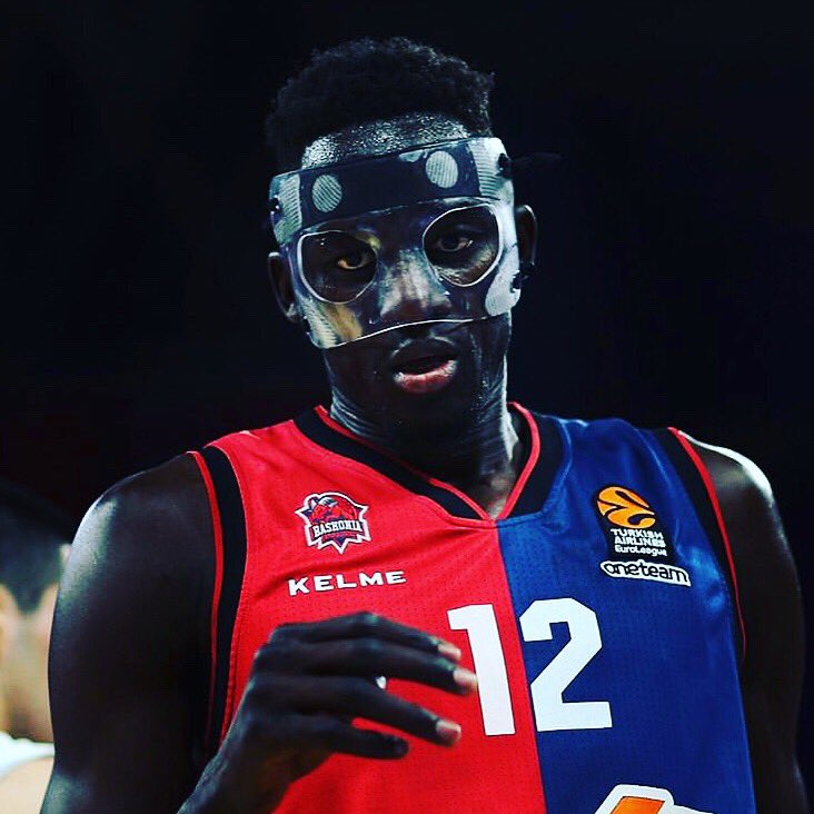 TheHuddleIT's tweet photo. Our superheroes.
#TheHuddleIt #bepartofTheHuddle #basketball #pallacanestro #Euroleague #devotion
Via @EuroLeague. https://t.co/oKBsgvH0NA
