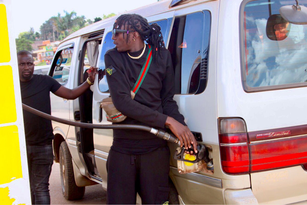 ZizaBafanaUg's tweet photo. BUNDIBUGYO 🇺🇬 ...... str88 

                             🖤💛❤️ https://t.co/cN54kWfwYM