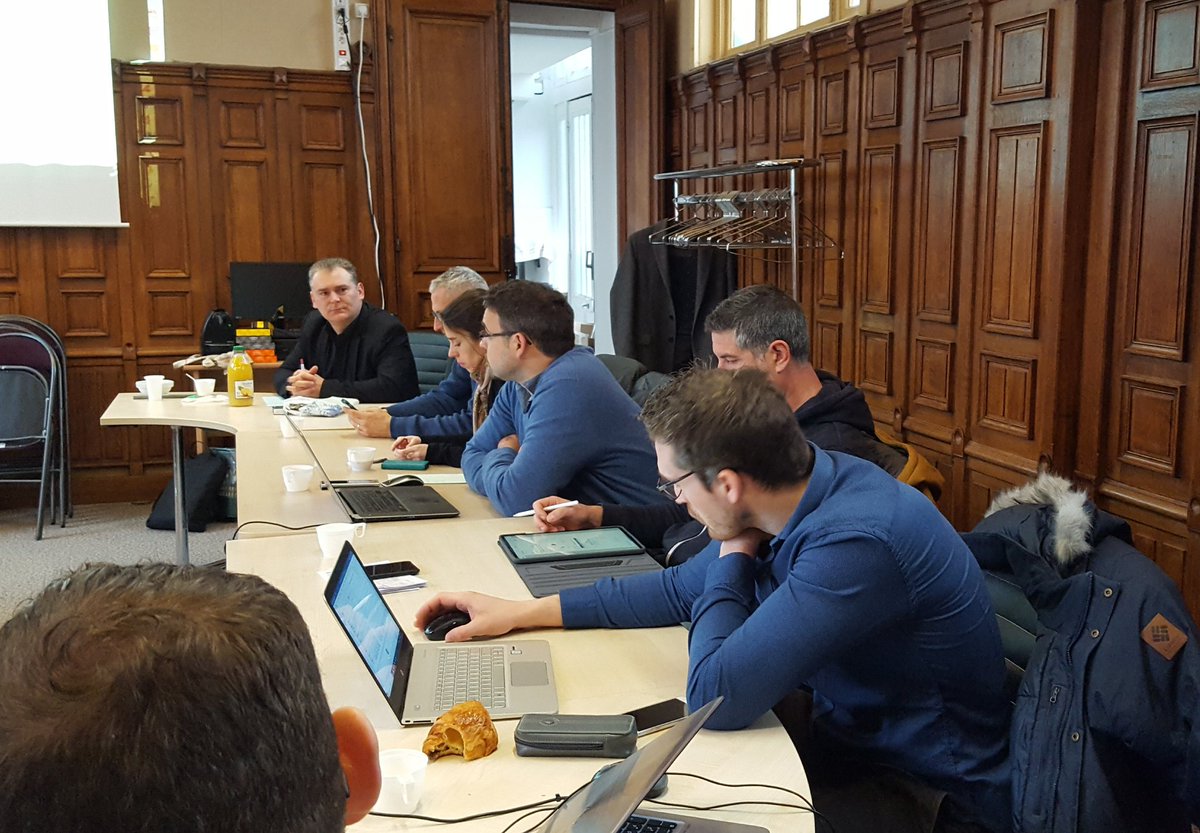 upstifr's tweet photo. Nouveau conseil de l'@upstifr ce matin. A l'ordre du jour, #OlympiadesdeSI, #ICSTEng, #réformelycée, ... https://t.co/O79SPbXyVS