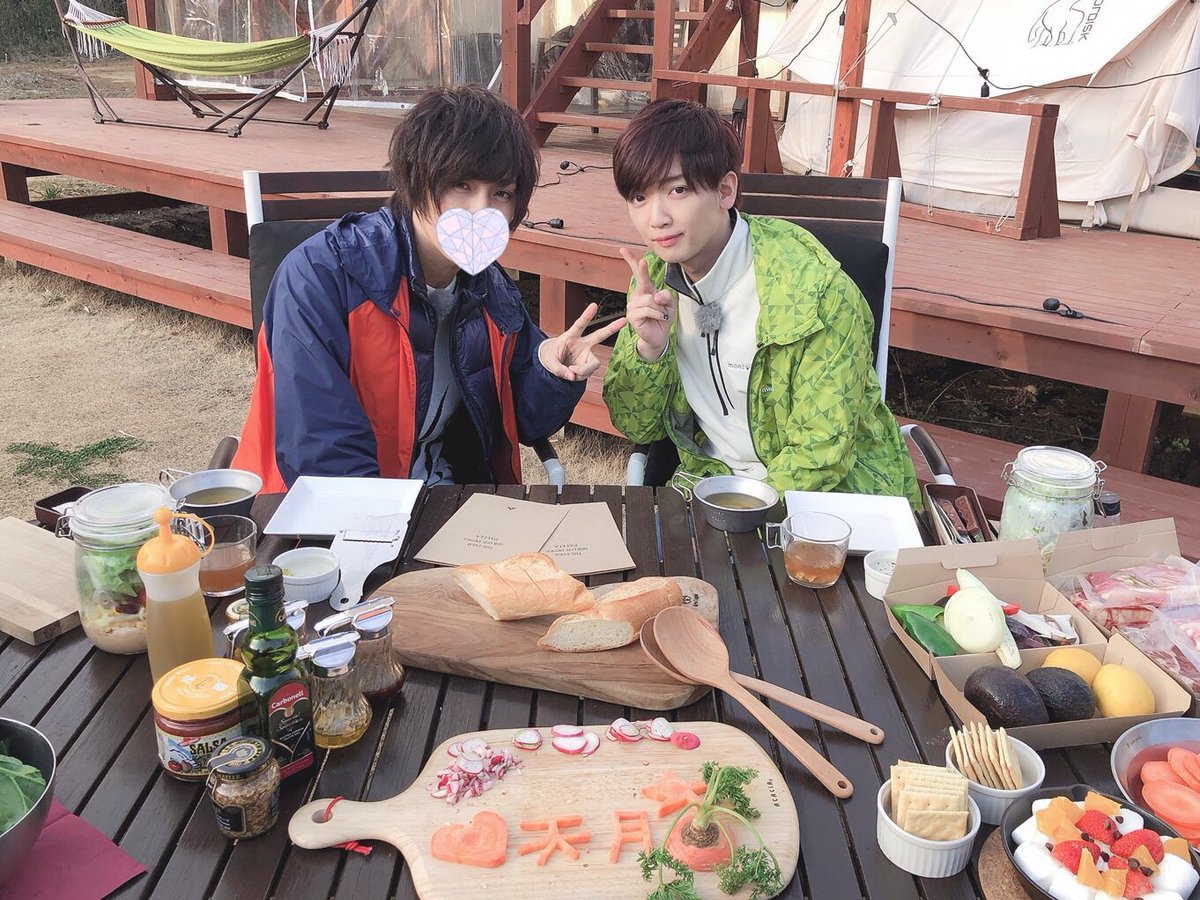 少年t 佐香智久 A Twitter そういえばこの前の撮影は 天月とキャンプでしたのよ めっちゃ疲れたけどめっちゃ楽しかった 詳細はまた後日 写真はガチ寝 少年t 佐香智久 A Twitter そういえばこの前の撮影は 天月とキャンプでしたのよ めっちゃ疲れたけどめっちゃ楽しかった 詳細はまた後日 写真はガチ寝
