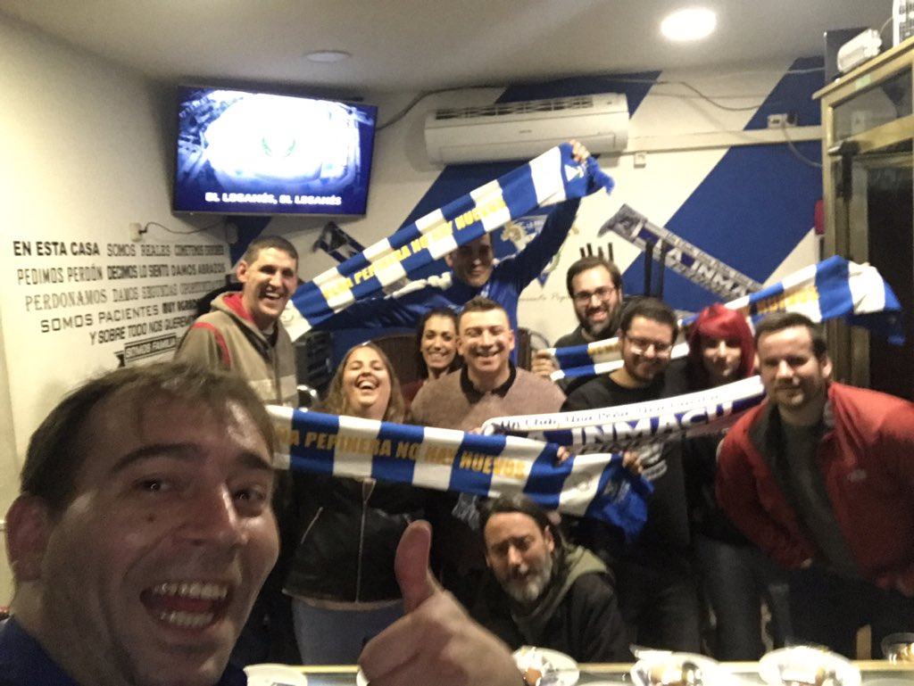 nohaypepinos's tweet photo. Ayer empezamos la previa del partido con la peña @InmacuPepinera Agradecidos con vuestra hospitalidad! Nos vemos hoy en Butarque ⚽ #pepineroscatalanes #RoadToButarque https://t.co/SXdrsZElJD