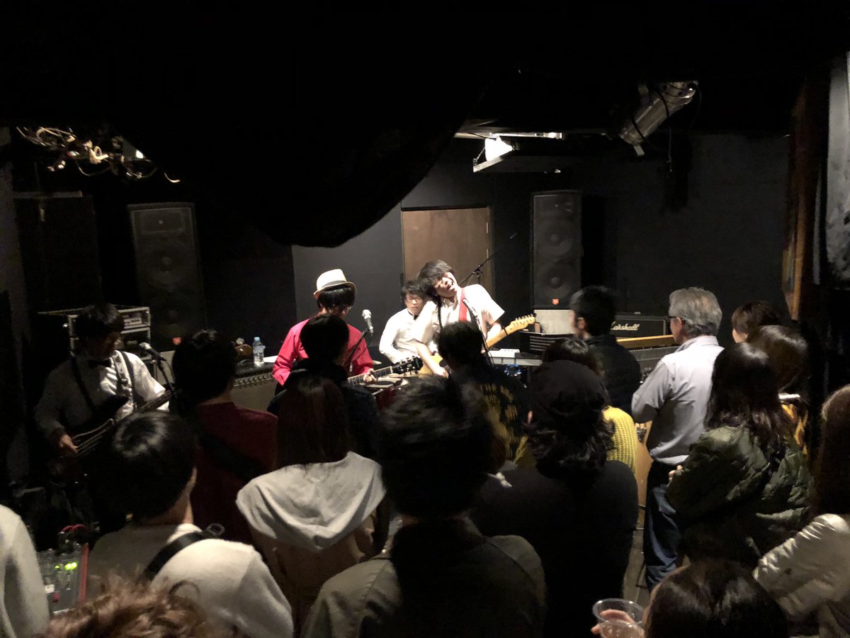 MACOCHI_BAND's tweet photo. イベント開演しました〜〜！
1番手はTHEまきまきズです！ https://t.co/wSZWmVEzu8