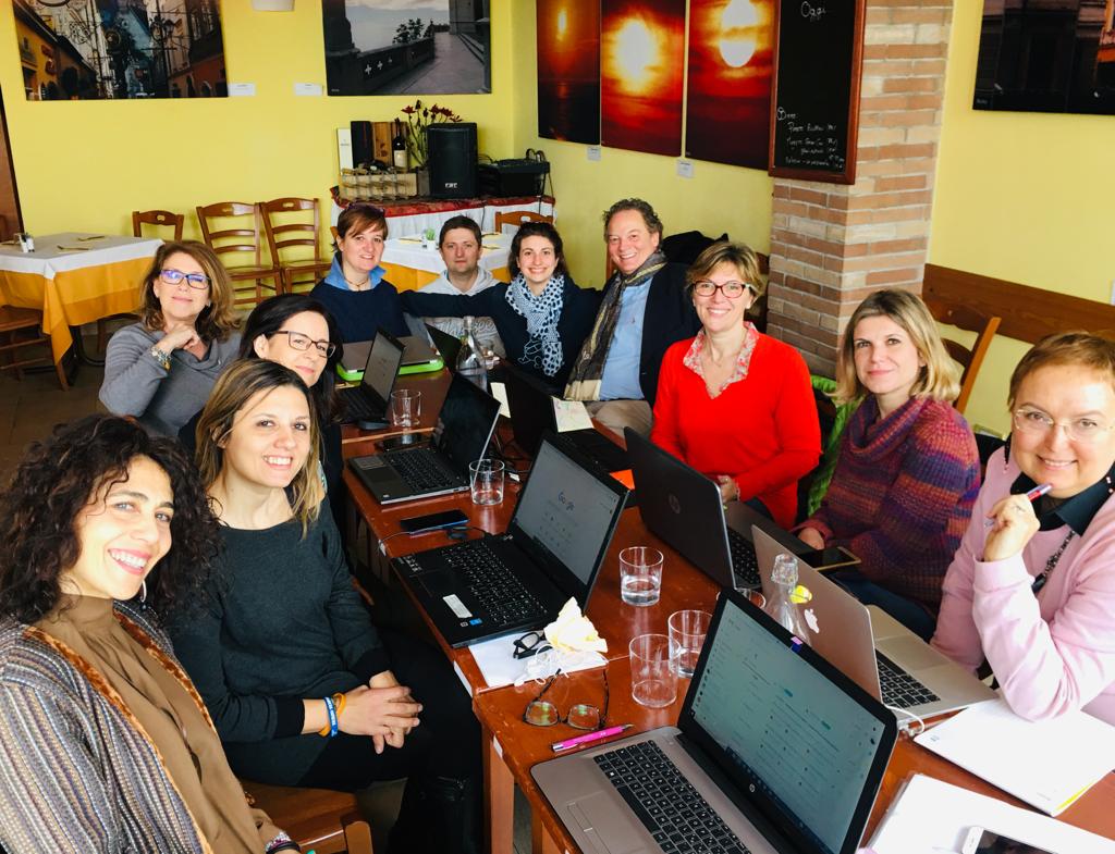 Cosa fai il sabato? Una cosa in cui credi: definire la direzione del <a href="/FreelanceNetIT1/">FreelanceNetIT</a>. Secondo me ne usciranno delle belle. #vitadafreelance #freelance