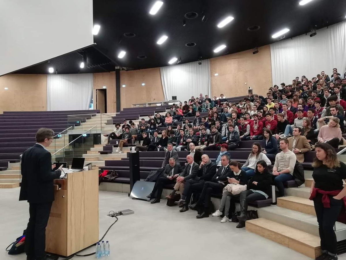 [Lancement du congrès c5]

Le grand jour est arrivé ! Les associatifs centraliens sont réunis sur le campus de Centrale Supelec pour un week-end d'échange et de cohésion. 
#CongrèsC5 @Centralelille <a href="/CentraleLyon/">Centrale Lyon</a> <a href="/CentraleNantes/">Centrale Nantes</a> <a href="/CentraleMars/">Centrale Marseille</a> <a href="/centralesupelec/">CentraleSupélec</a> <a href="/centralecasa/">Centrale Casablanca</a>