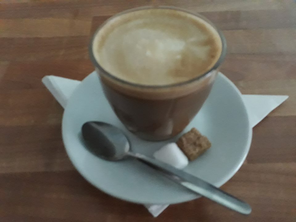 Greenparrot80's tweet image. Queen street is open and so are we along with all the other businesses,so please don't forget to walk past and drop in.
#maidenhead #breakfast