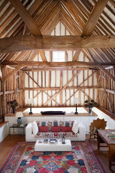 _houseandgarden's tweet image. A 17th-century farmhouse restored... buff.ly/2JO6BIU