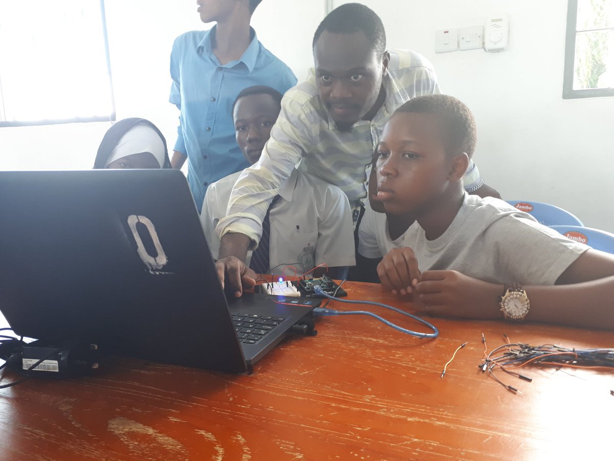 appsandgirls's tweet image. Happy #Arduino day! We're having a fun filled Arduino event collaborating with @niavation. Our students are excited to make #LED lights using Arduino programming
#ArduinoD19
#AppsandGirls
#TechisFemale