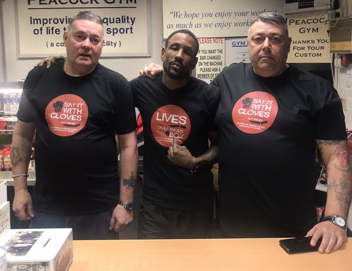 Peacock Boxing Club (@peacockabc) on Twitter photo Former British Champion Darren Hamilton & <a href="/edwardtheshed/">edward muscat ™🥊🥊</a> <a href="/PeacockGym/">Peacock Gym</a> Say it with gloves not knives #LivesOverKnives Former British Champion Darren Hamilton & <a href="/edwardtheshed/">edward muscat ™🥊🥊</a> <a href="/PeacockGym/">Peacock Gym</a> Say it with gloves not knives #LivesOverKnives