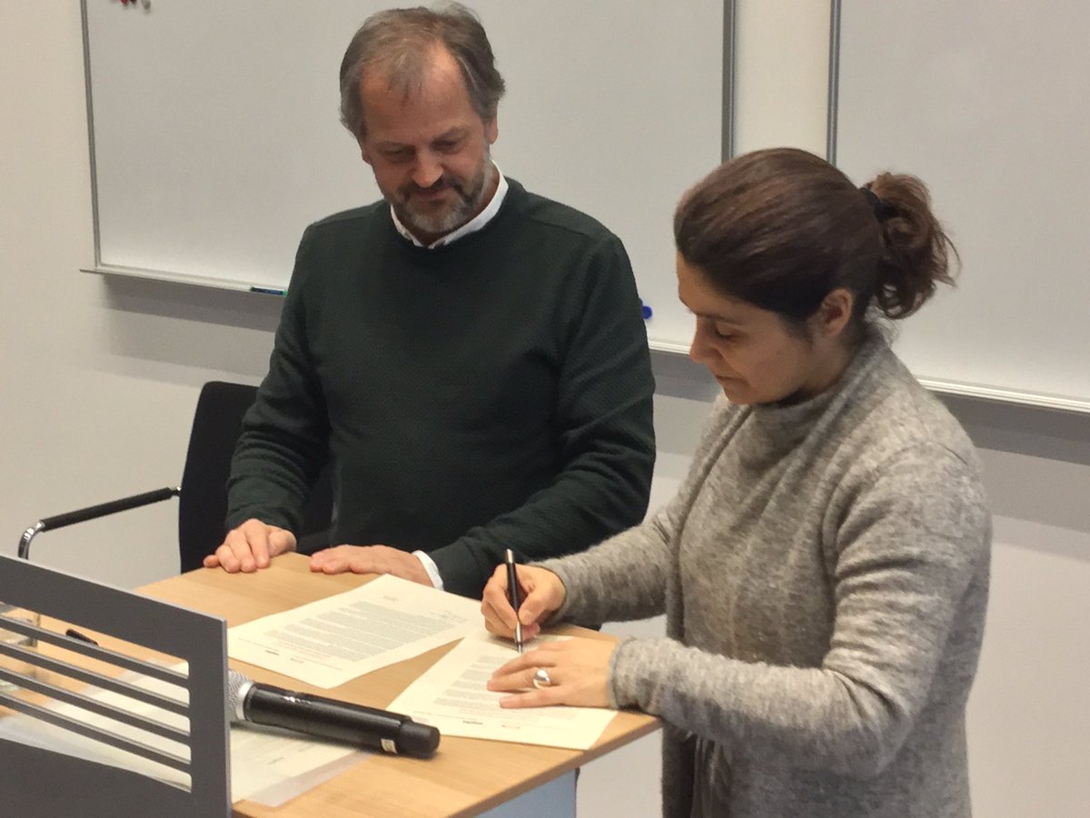 ENPHE_'s tweet photo. ✨Today ENPHE & EIPEN network signed a “Cooperation agreement” with the common goal quality enhancement of health care through promotion of interprofessional education in Europe ✨
#EIPEN #enpheSeminar2019Bochum #interprofessionaleducation #futureeducation #health #physiotherapy https://t.co/oYgI5nGvk4