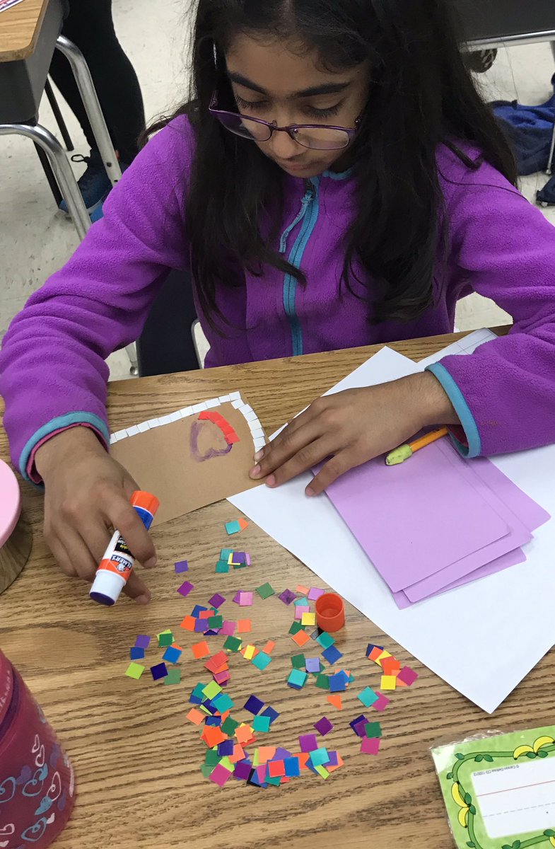 Mrs_Lacny's tweet photo. Students imitating ancient Roman art by making  paper mosaics #spottedatLOW https://t.co/ZCWzeyKkb7