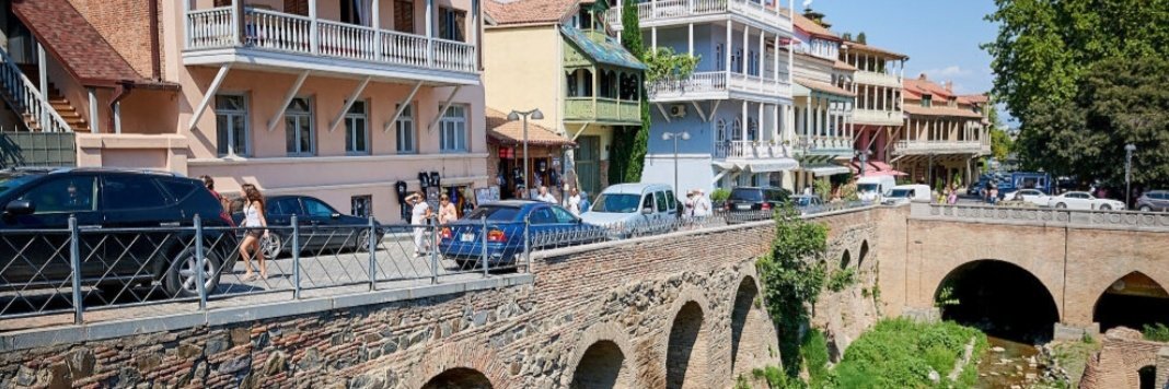 GuideTbilisi's tweet image. 🇬🇪🏰Старый Тбилиси.Знаменитый Серные ванны.Место в центре города где находиться изумительный вадопад..🇬🇪❤
🇬🇪🏰Old Tbilisi. Famous Sulfuric baths. A place in the center of the city where there is an amazing wadfall🇬🇪❤