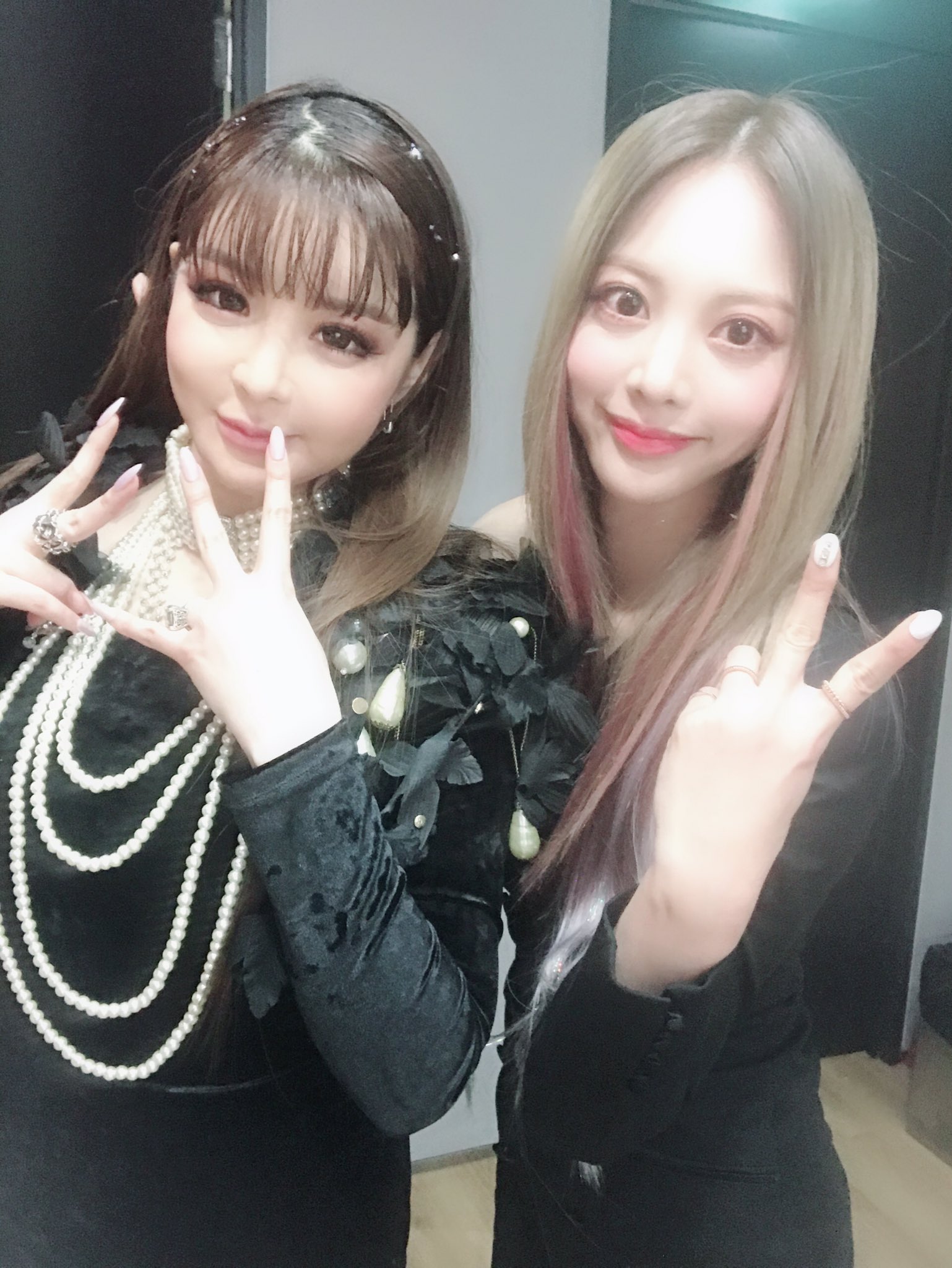 ぱくぼむ 박봄 (@newharoobompark) • Instagram photos and videos